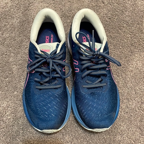 **Asics Running Shoes** - Picture 2 of 6